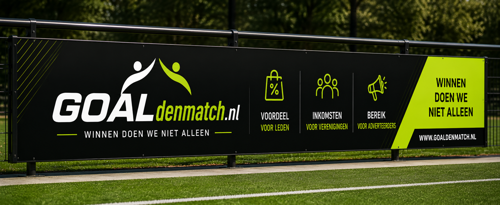 GOALdenmatch reclamebord langs de lijn